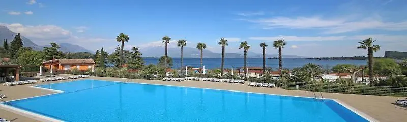 Onda Blu Resort Манерба-дель-Гарда