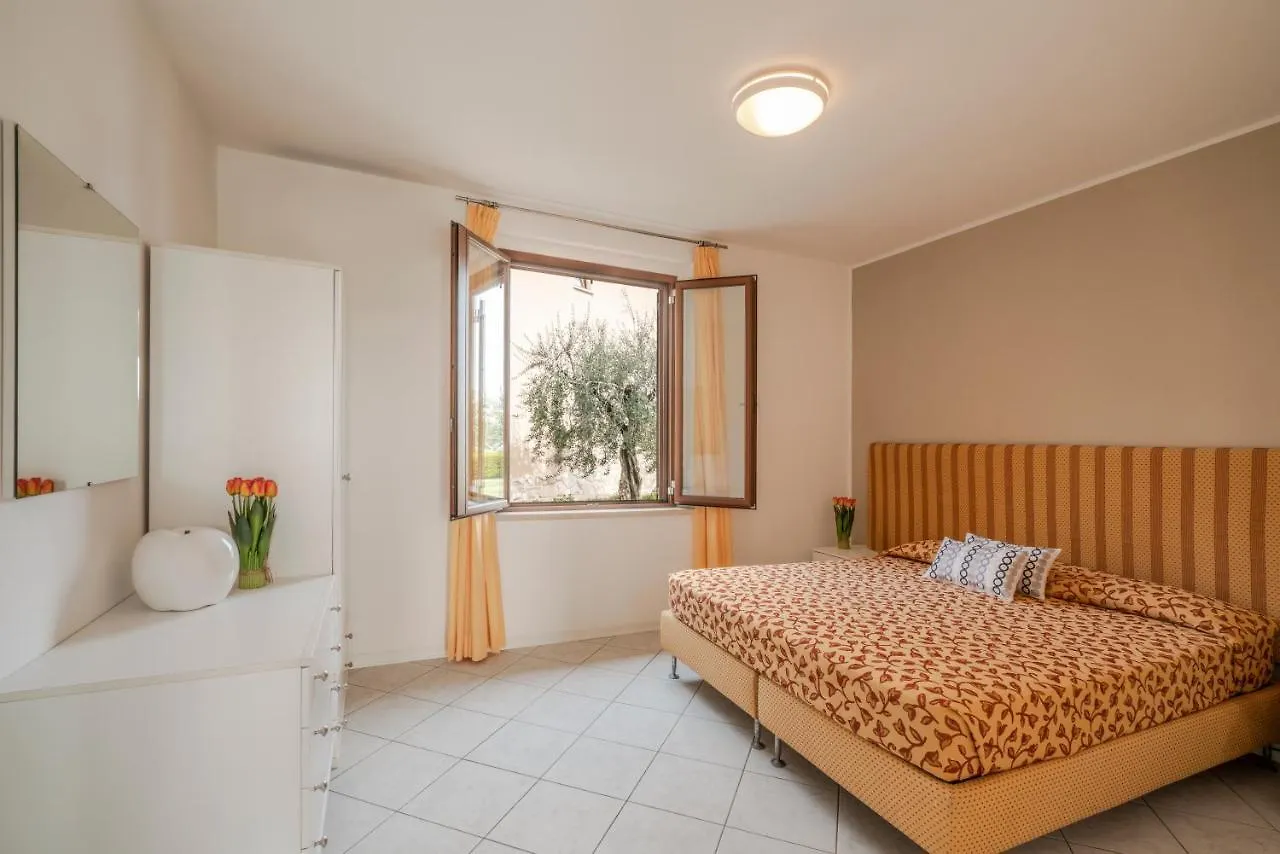 Onda Blu Resort Манерба-дель-Гарда 4*,