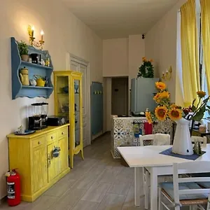 https://napoli-da-vivere-suites-giudecca.hotels-amalfi.com